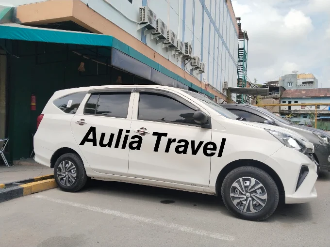 Mobil Aulia Travel